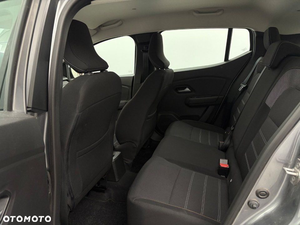 Dacia Sandero - 8