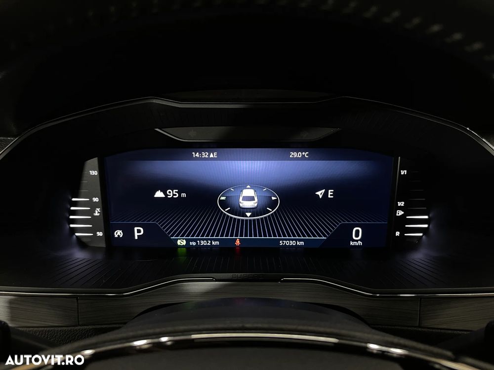 Skoda Superb 2.0 TDI DSG Ambition - 27