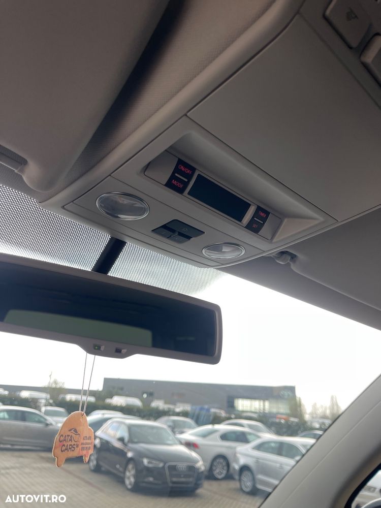 Volkswagen Caravelle - 35