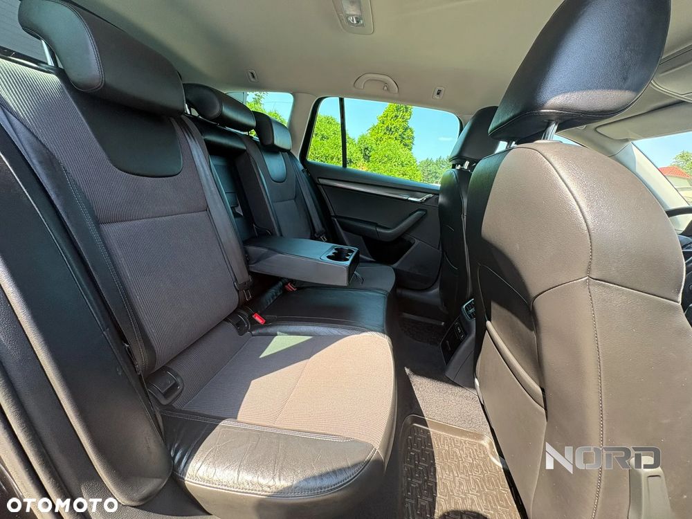 Skoda Octavia 2.0 TDI 4x4 Style DSG - 12