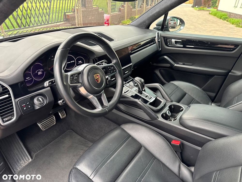 Porsche Cayenne GTS - 13