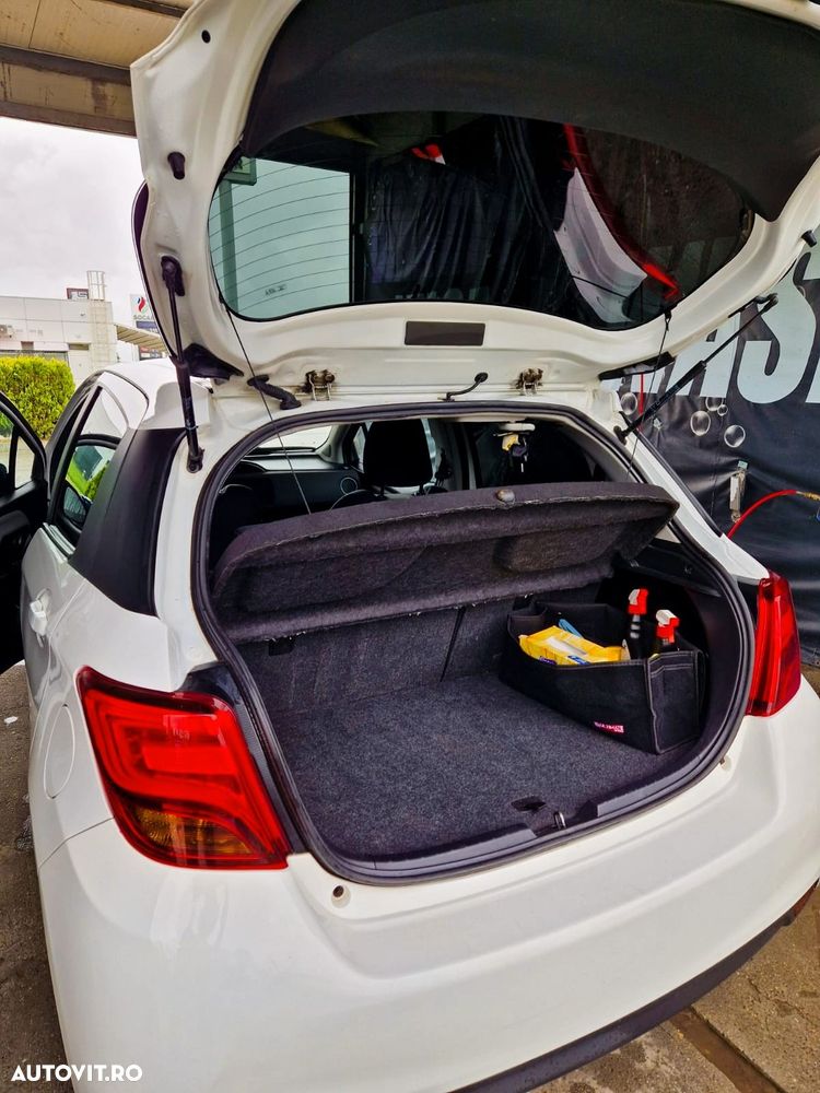Toyota Yaris - 3