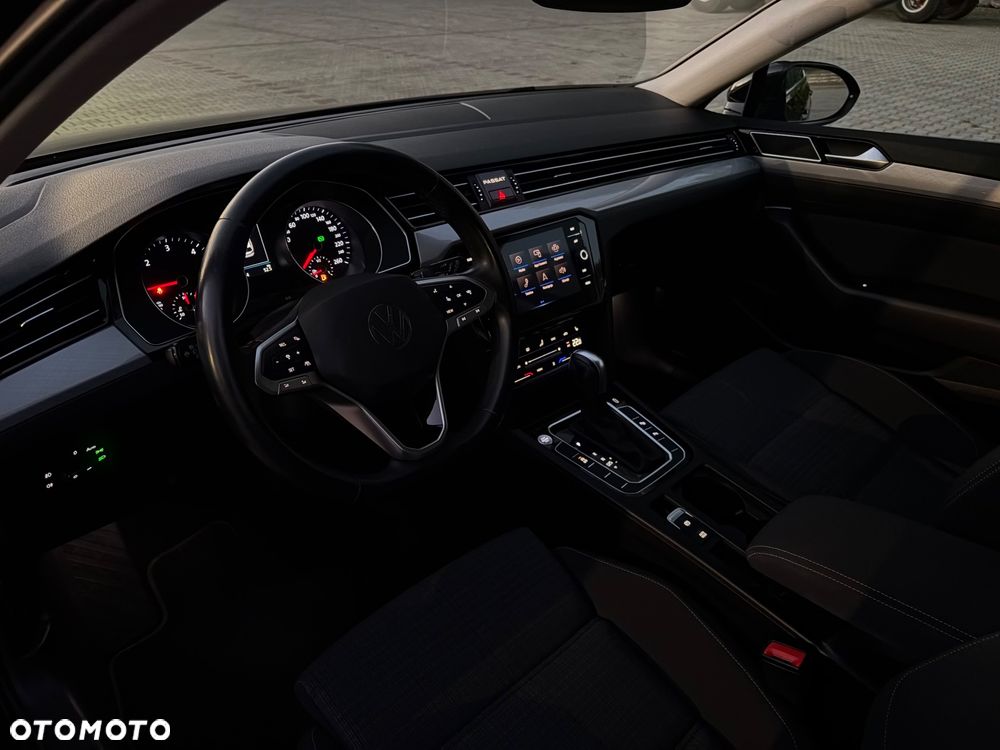 Volkswagen Passat Variant 2.0 TDI SCR DSG Business - 9