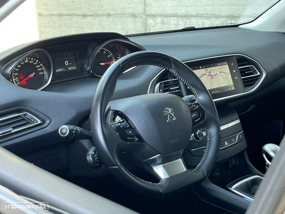 Peugeot 308 1.2 PureTech Business Line - 19