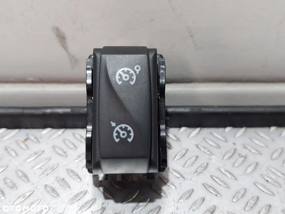 PRZEŁĄCZNIK WŁĄCZNIK GUZIK  TEMPOMATU RENAULT MASTER III 3 R2019 NR 255500008R - 1