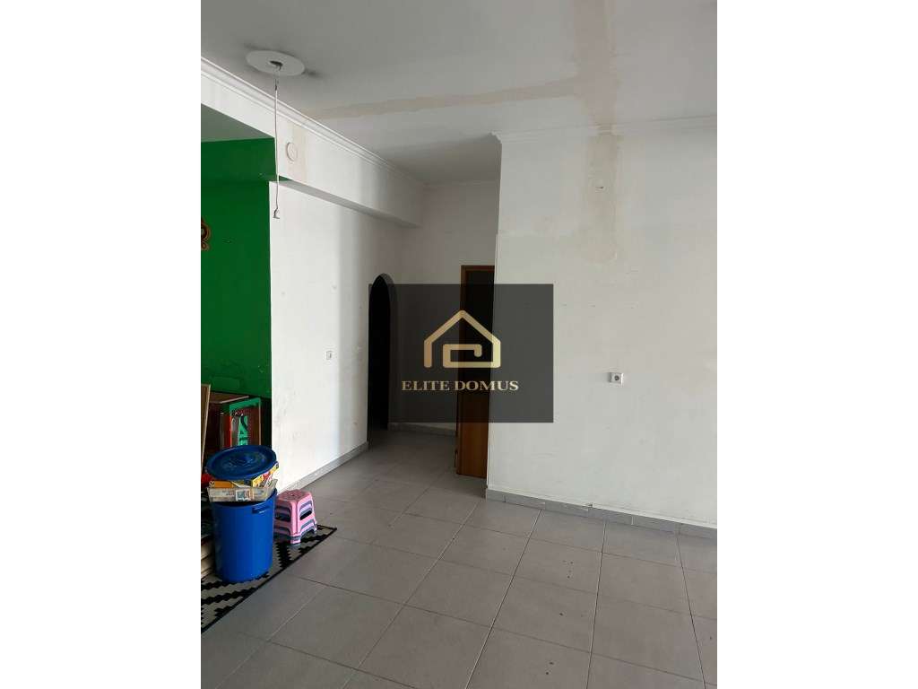 Excelente Oportunidade Comercial na Amadora - Grande imagem: 2/8