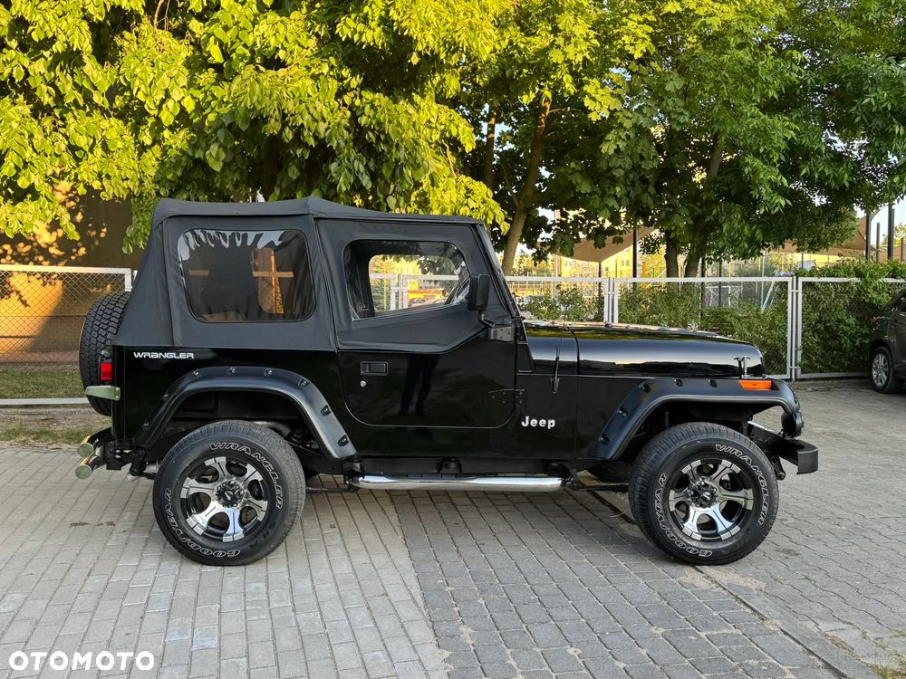 Jeep Wrangler - 4