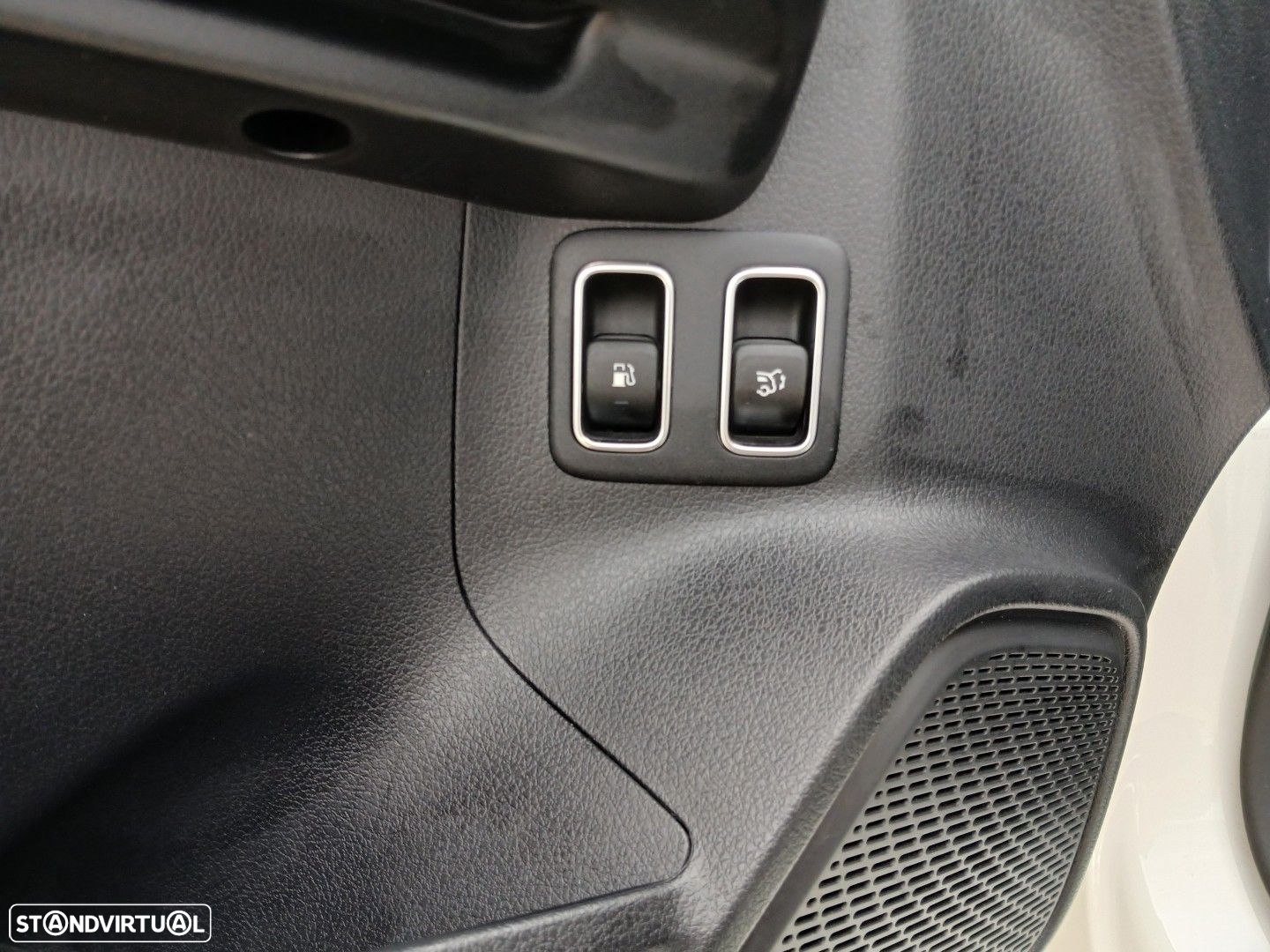 Mercedes-Benz B 250 e AMG Line - 18