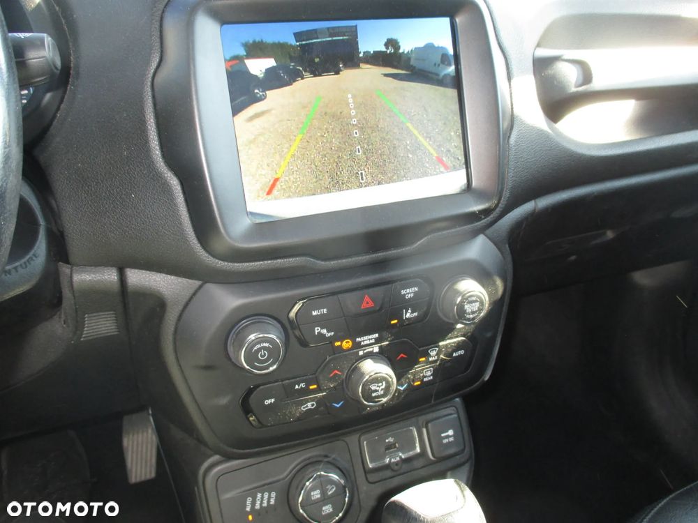 Jeep Renegade - 16