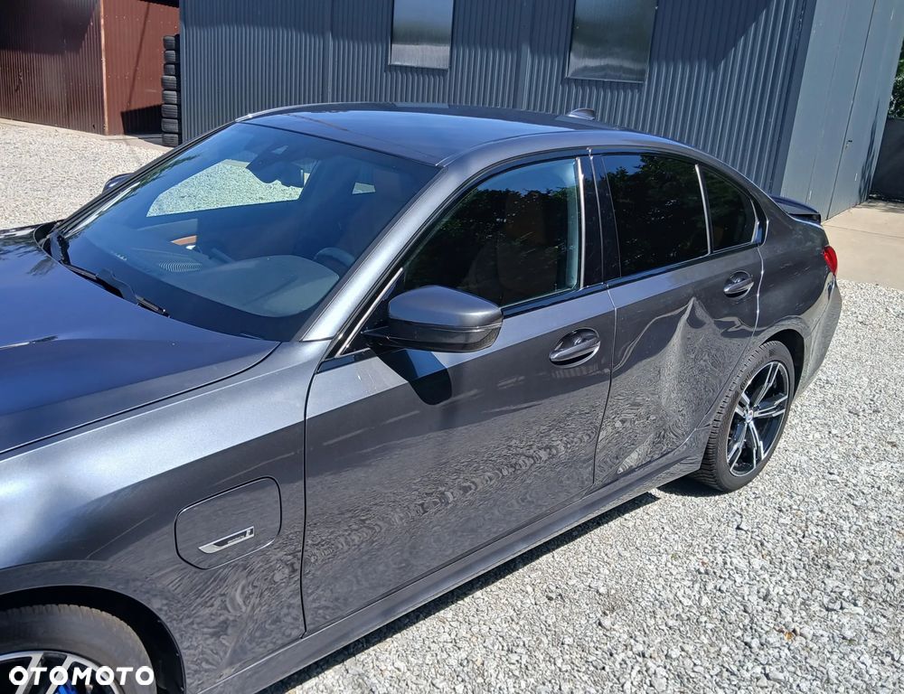 BMW Seria 3 330e PHEV xDrive M Sport sport - 13