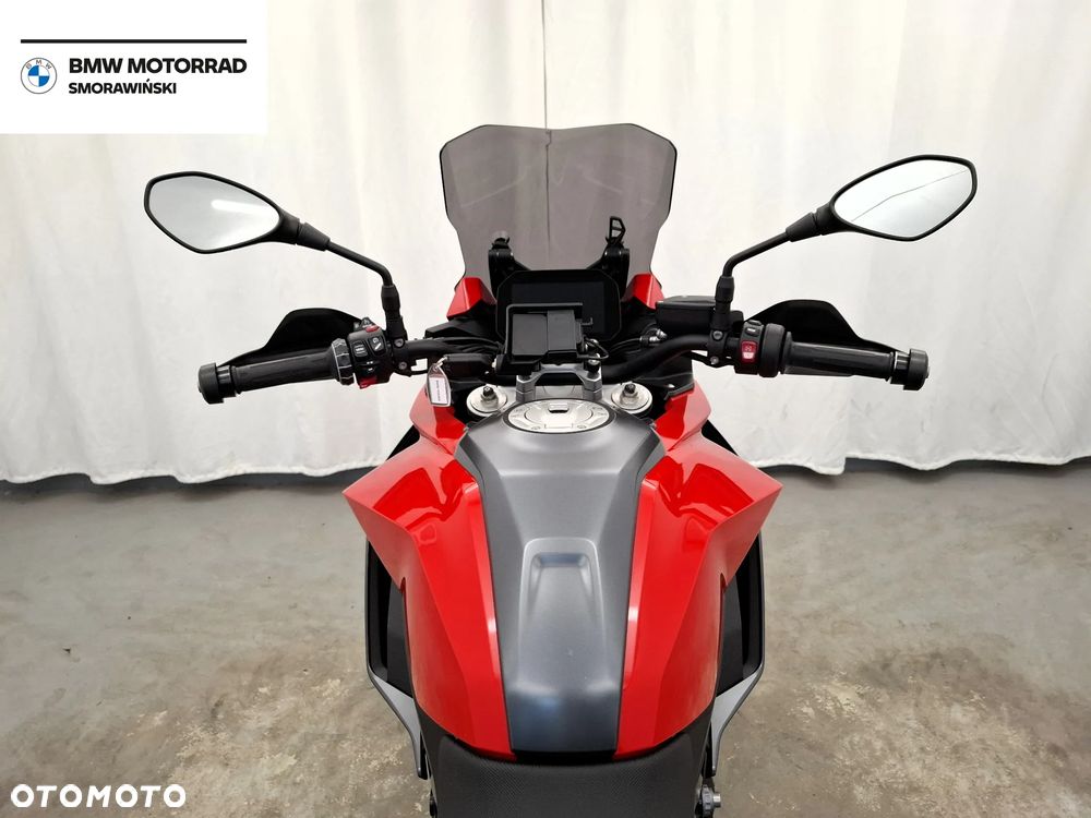 BMW F - 10