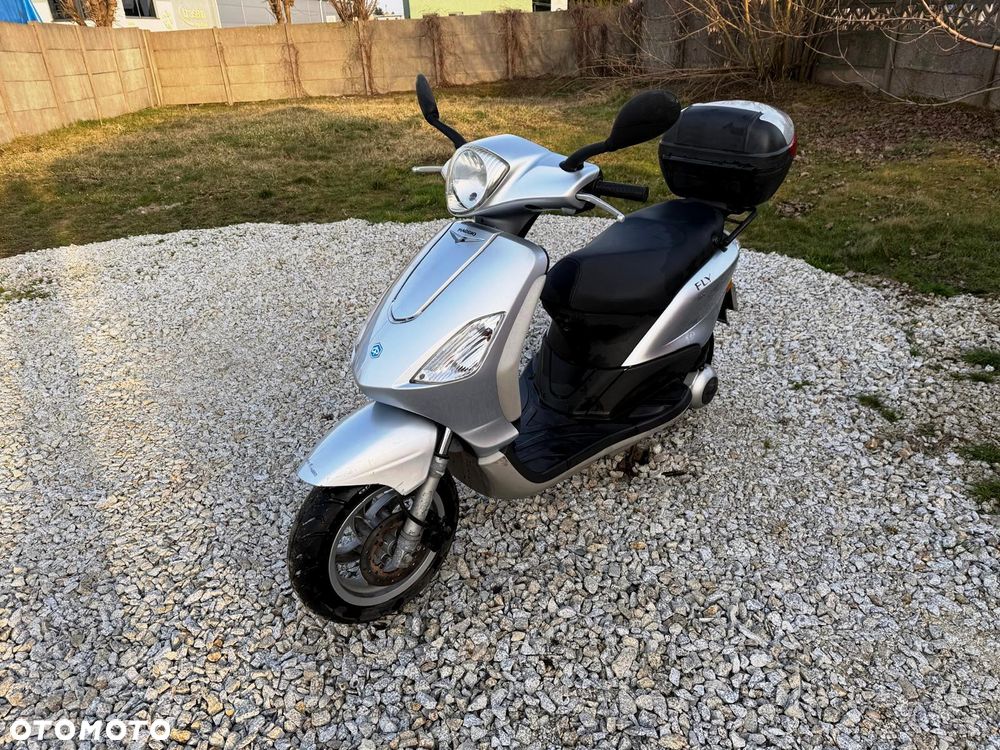 Piaggio FLY - 1
