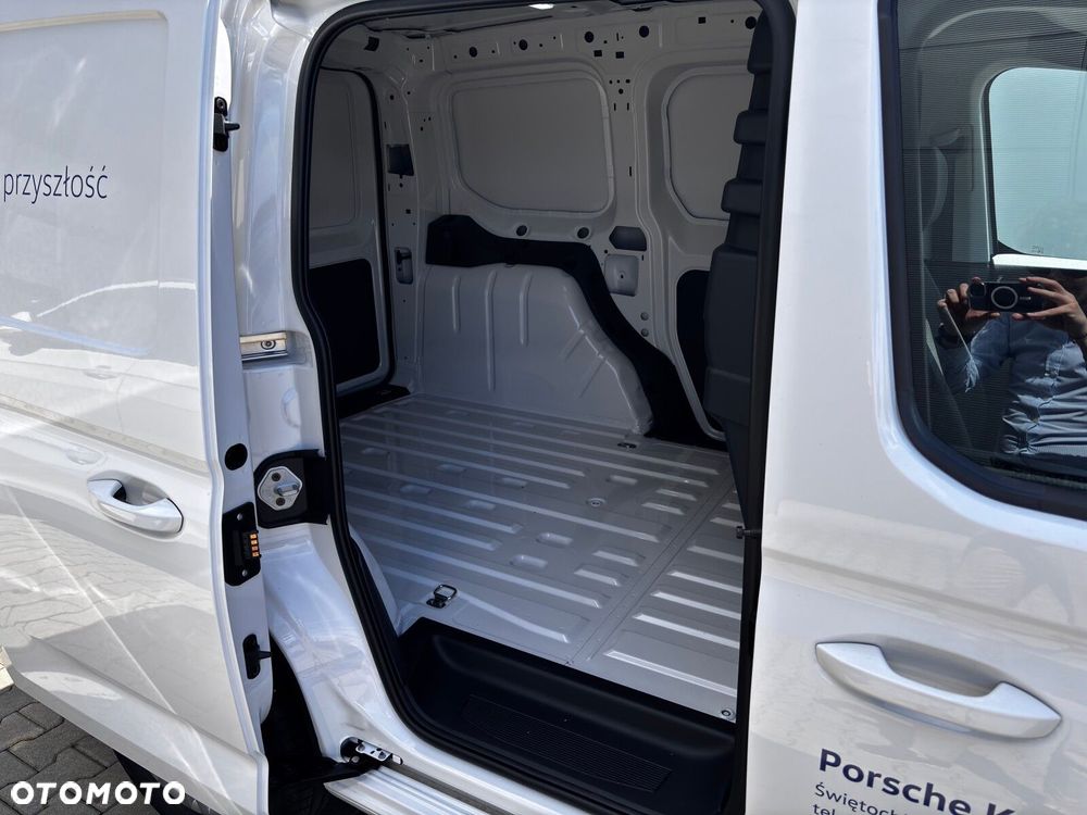 Volkswagen Caddy Cargo 2.0 TDI 102 KM 6bm 2m - 10