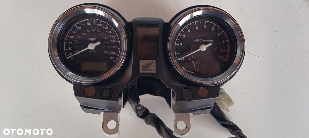 HONDA CB900 CB900F HORNET 2004 lift - 1