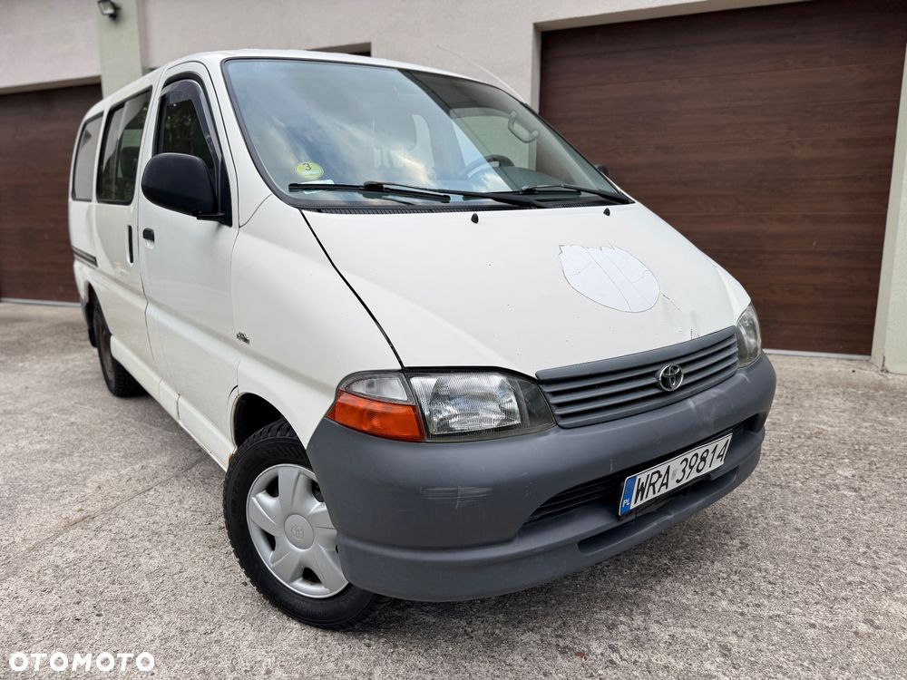 Toyota Hiace Standard - 4