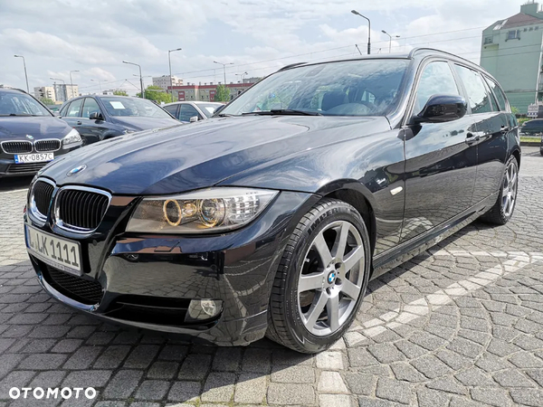 BMW Seria 3 320i Touring