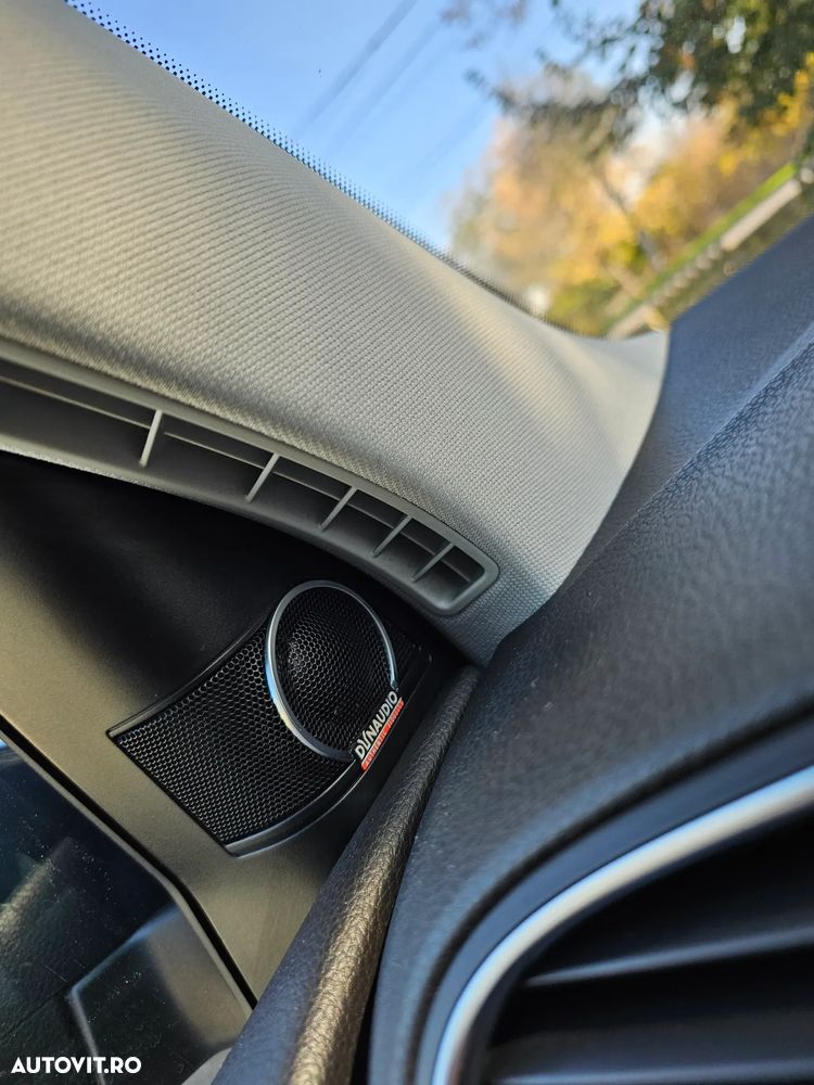 Volkswagen Golf 1.4 TSI DSG Highline - 28