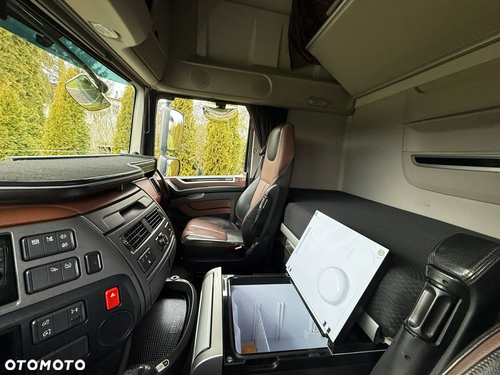 DAF XF 530 MANUAL RETARDER PARK COOL ADR - 12