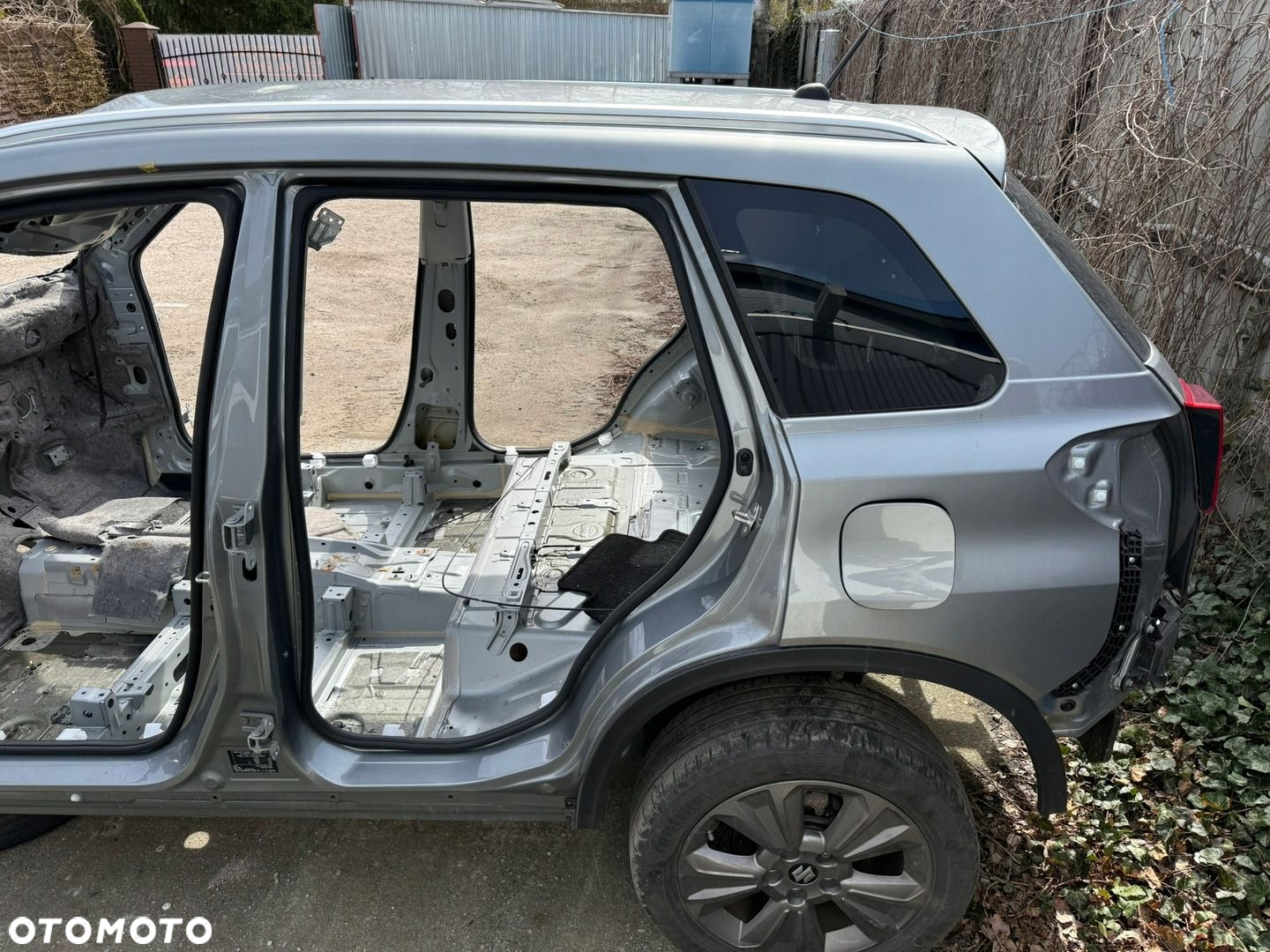 SUZUKI VITARA III BELKA ZAWIESZENIA TYŁ KOMPLETNA 2WD - 3
