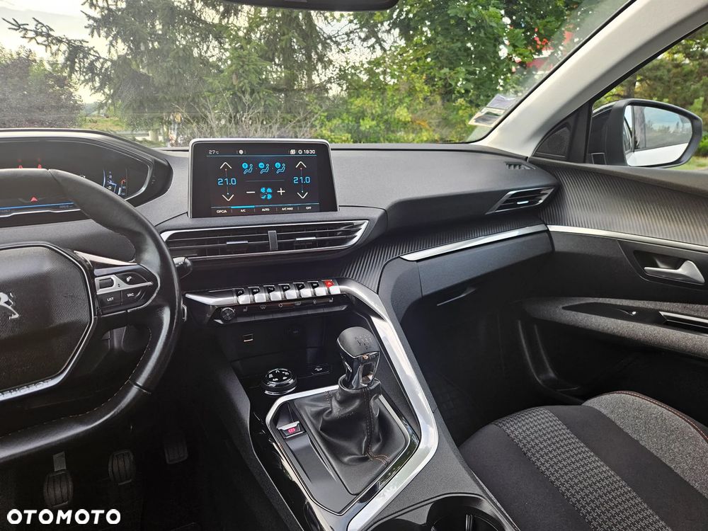 Peugeot 3008 BlueHDi 120 Stop & Start Style - 24
