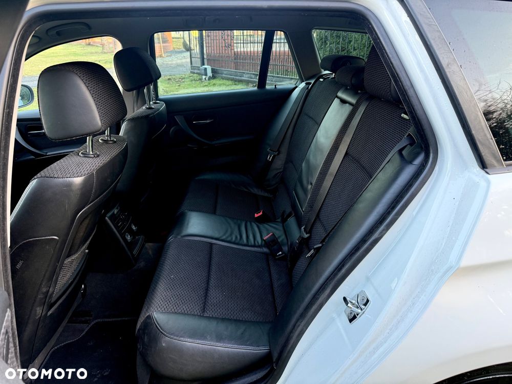 BMW Seria 3 320d DPF - 13