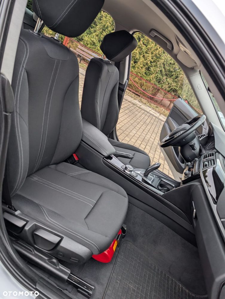 BMW Seria 3 320i GPF Advantage sport - 26