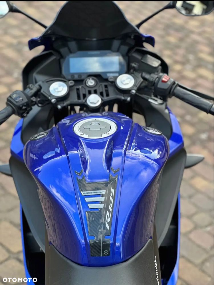 Yamaha YZF - 6