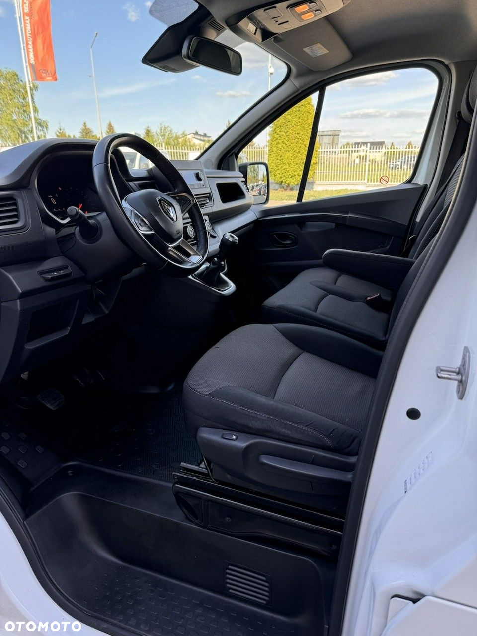 Renault Trafic - 19