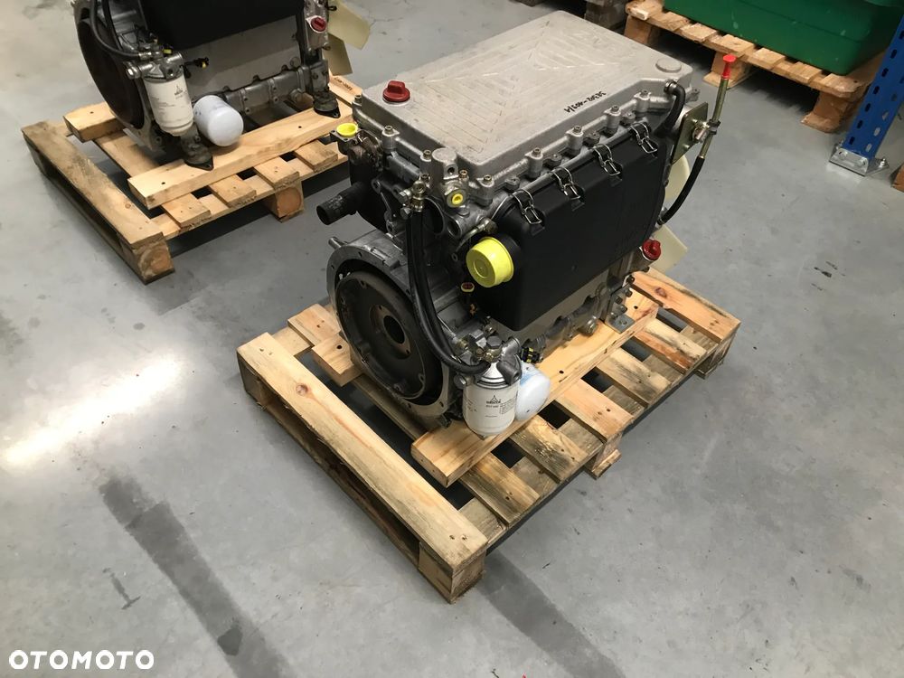 SILNIK HATZ 4W35 19,9 kW 12194netto - 5