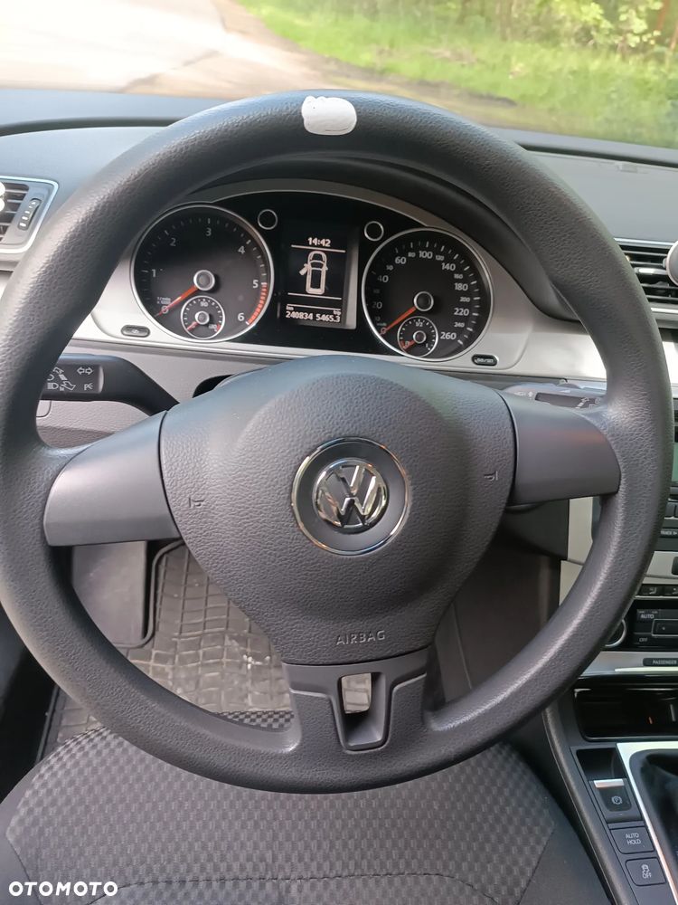 Volkswagen Passat 1.6 TDI BlueMotion Technology Trendline - 6