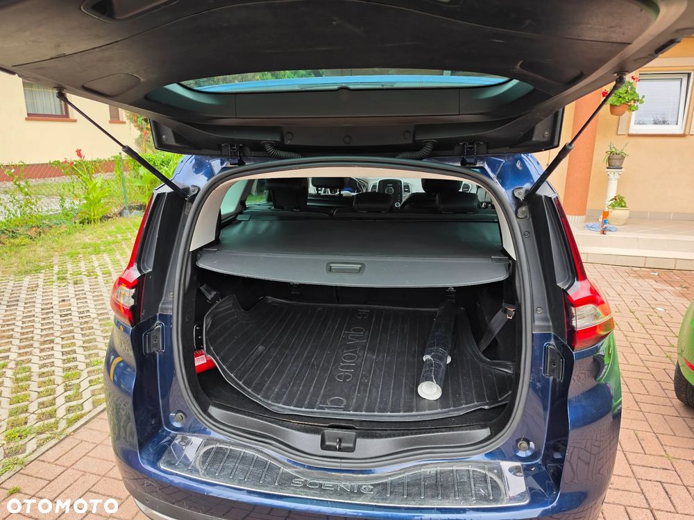 Renault Grand Scenic - 13