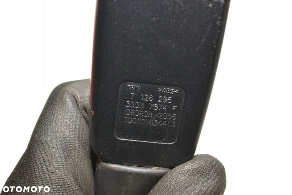 BMW E90 E92 E87 E84 NAPINACZ PASA LEWY PRZÓD 7126295 - 7
