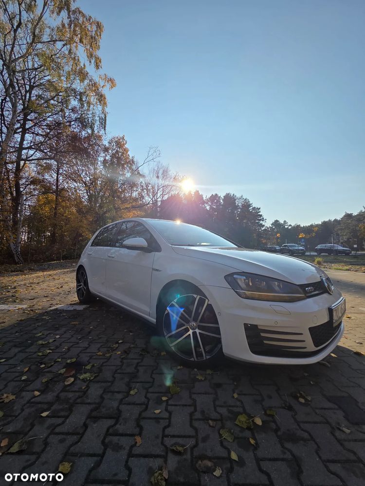 Volkswagen Golf 2.0 TDI BMT GTD DSG - 5