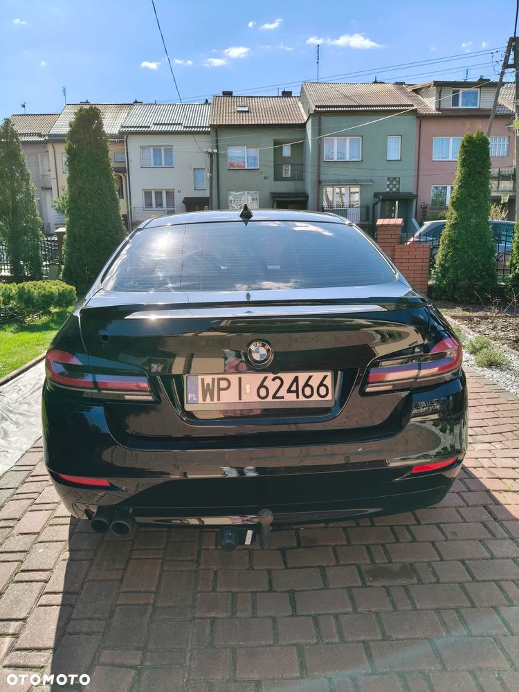 BMW Seria 5 528i Luxury Line - 10