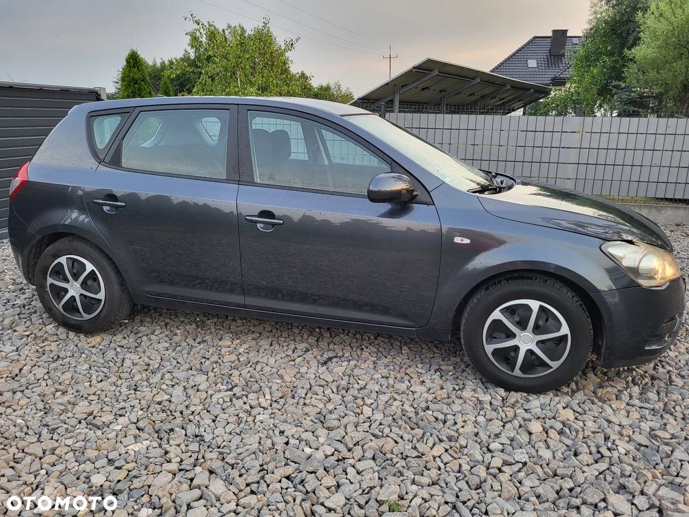 Kia Ceed 1.4 Comfort + - 8