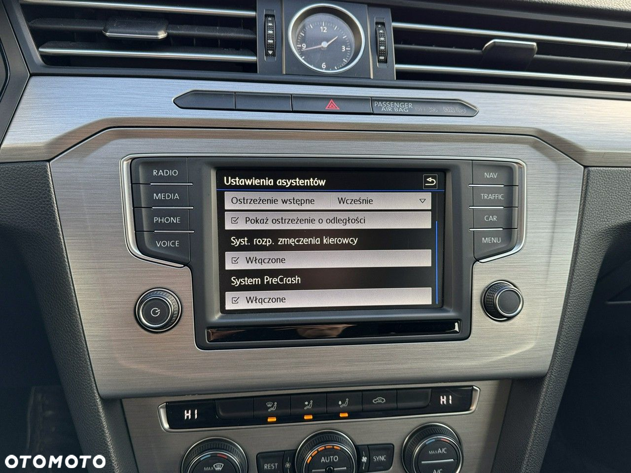 Volkswagen Passat - 37