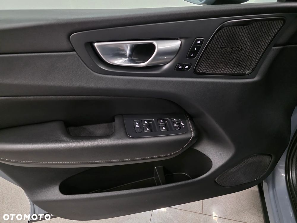 Volvo XC 60 B5 D AWD Geartronic Inscription - 24