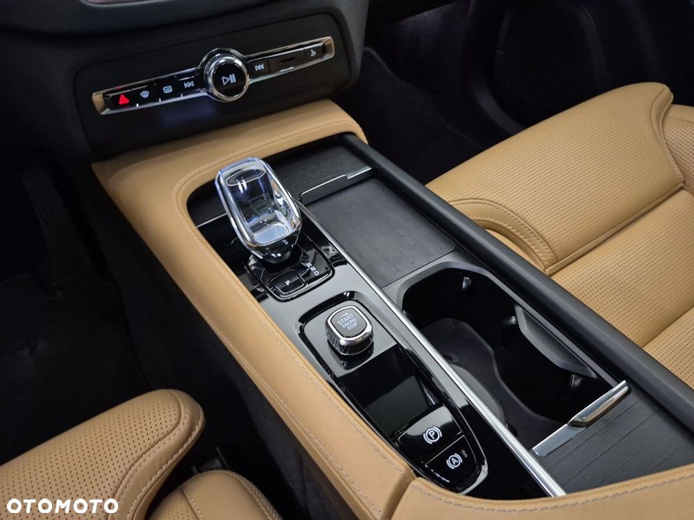 Volvo XC 90 T8 AWD Plug-In Hybrid Ultimate Bright 7os - 15