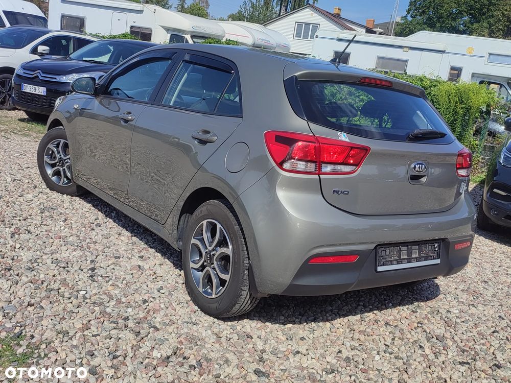 Kia Rio 1.2 Dream Team Edition - 2