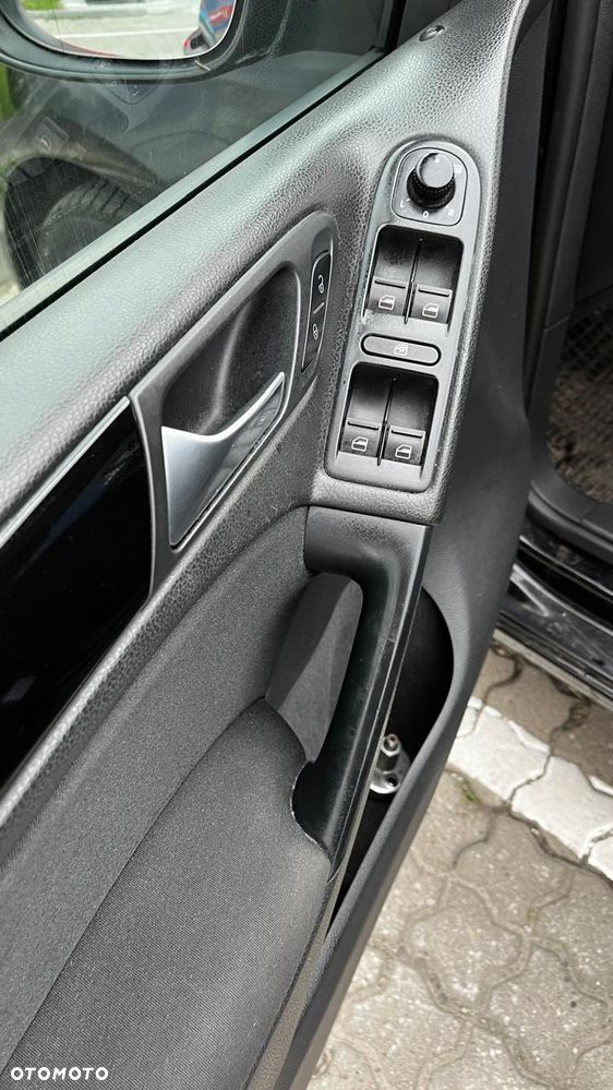 Volkswagen Golf 1.6 Highline - 12