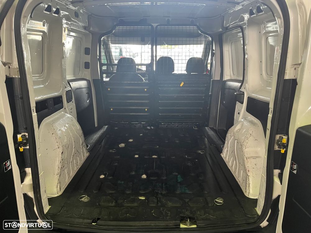 Fiat Doblo 3 Lugares IVA dedutivel - 9