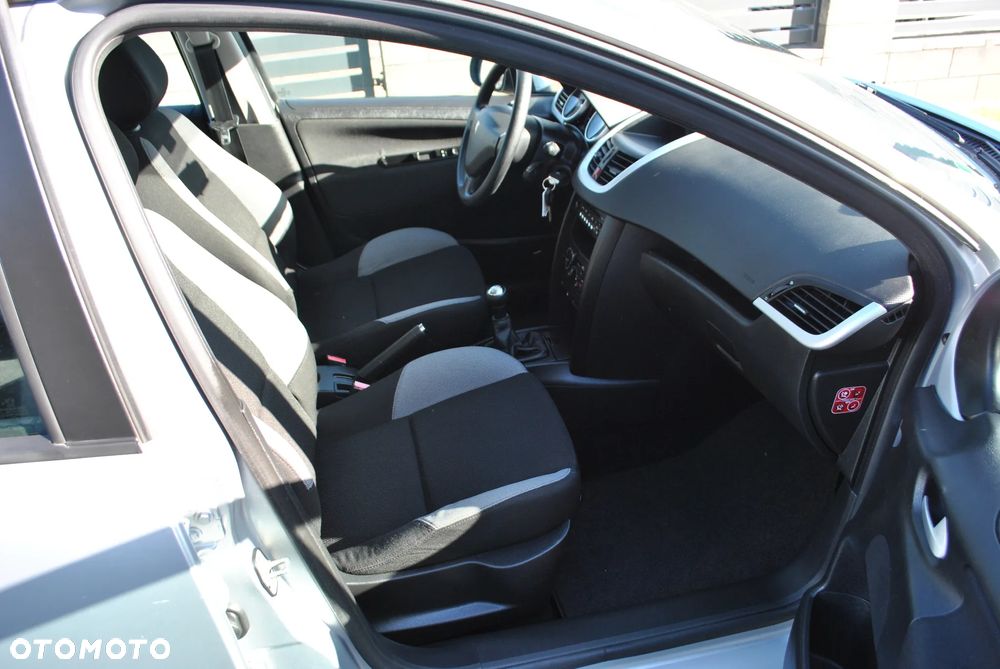 Peugeot 207 75 Tendance - 22
