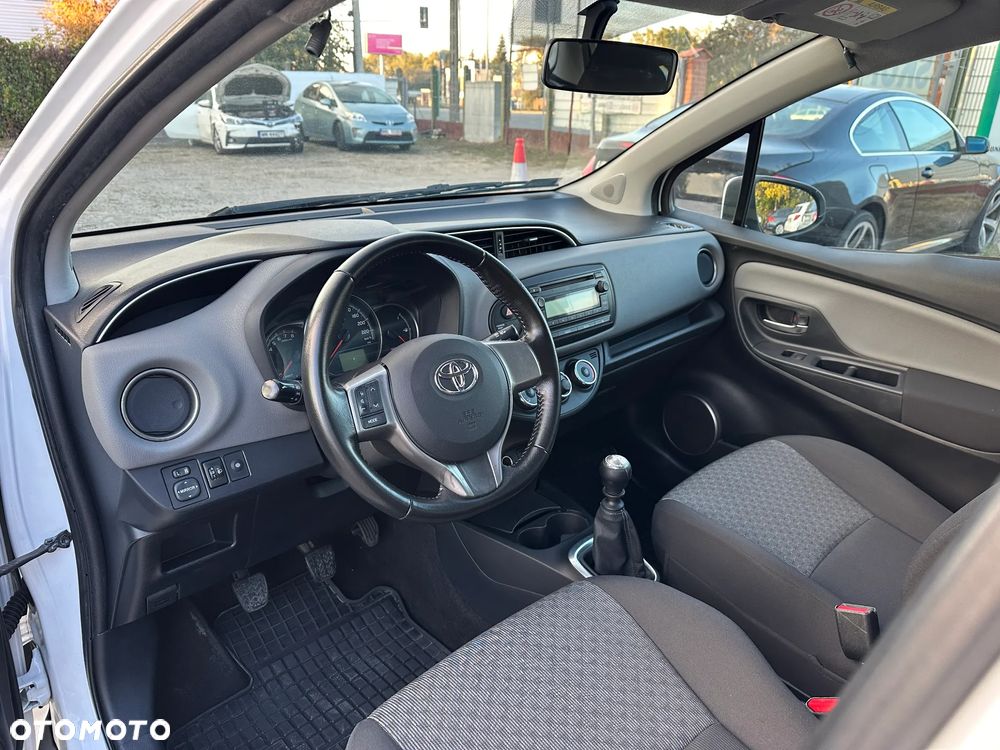 Toyota Yaris - 13