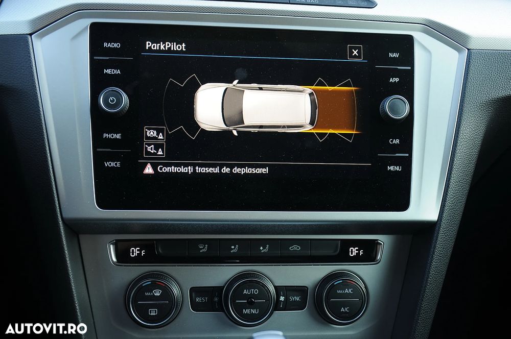 Volkswagen Passat 2.0 TDI DSG Comfortline - 12