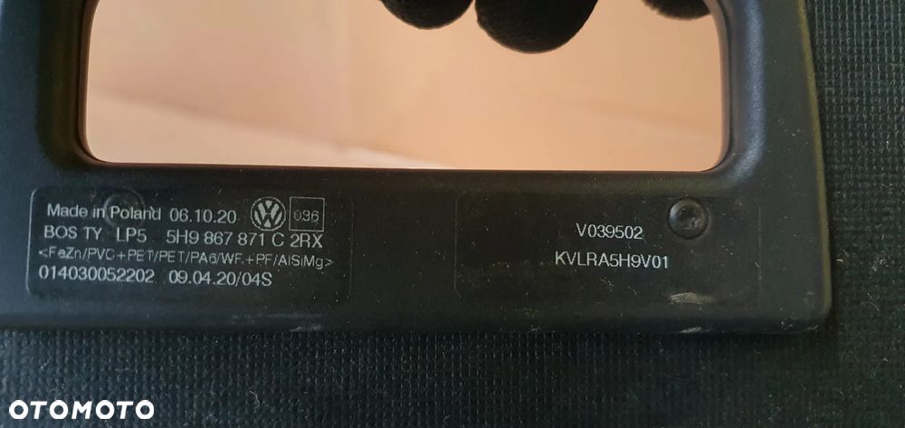 Roleta bagażnika VW Golf VIII 8 Kombi 5H9867871C - 8