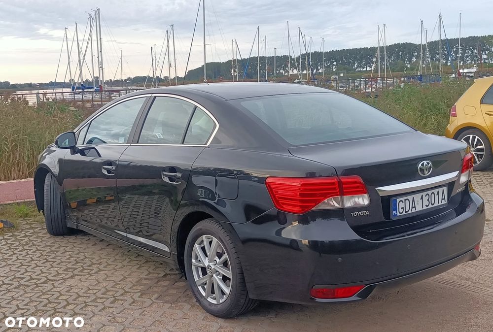 Toyota Avensis 1.8 Premium - 3