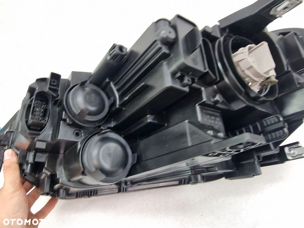 VW TOURAN II 5TA 15- PRAWA LAMPA PRZEDNIA PRZÓD , ZWYKŁA , NR 5TB941006A , NR AUKCJI LPP86 - 11