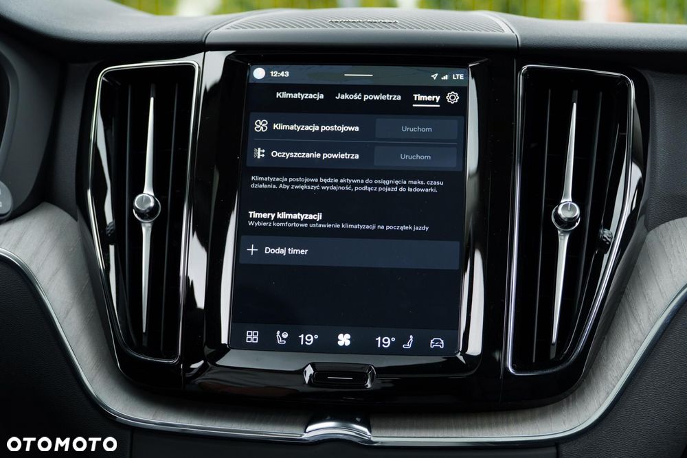 Volvo XC 60 T6 Plug-In Hybrid AWD Plus Dark - 26