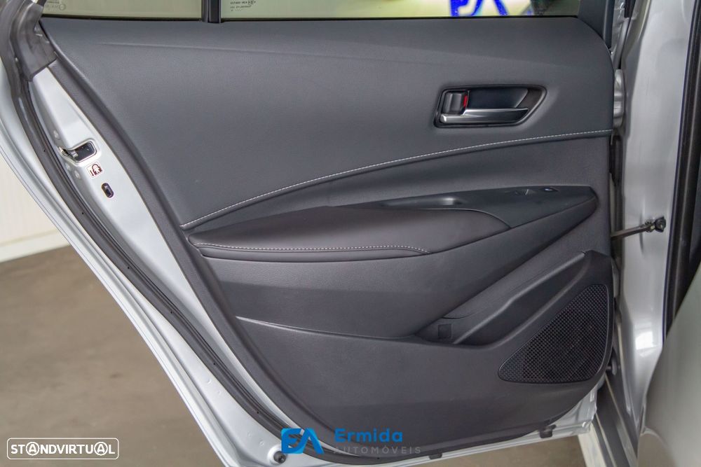 Toyota Corolla Touring Sports - 44