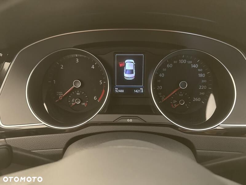 Volkswagen Passat 2.0 TDI Business DSG - 14